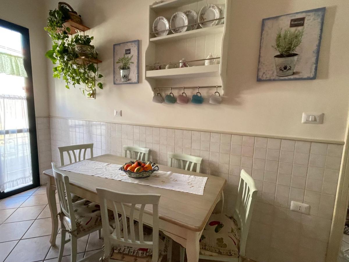 A Casa Di Stella Apartment Salerno Bagian luar foto