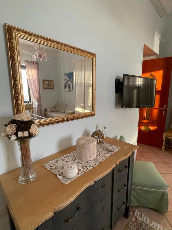 A Casa Di Stella Apartment Salerno Bagian luar foto