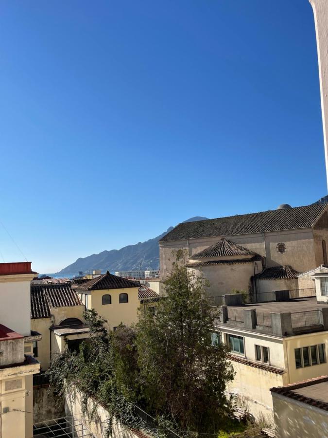 A Casa Di Stella Apartment Salerno Bagian luar foto