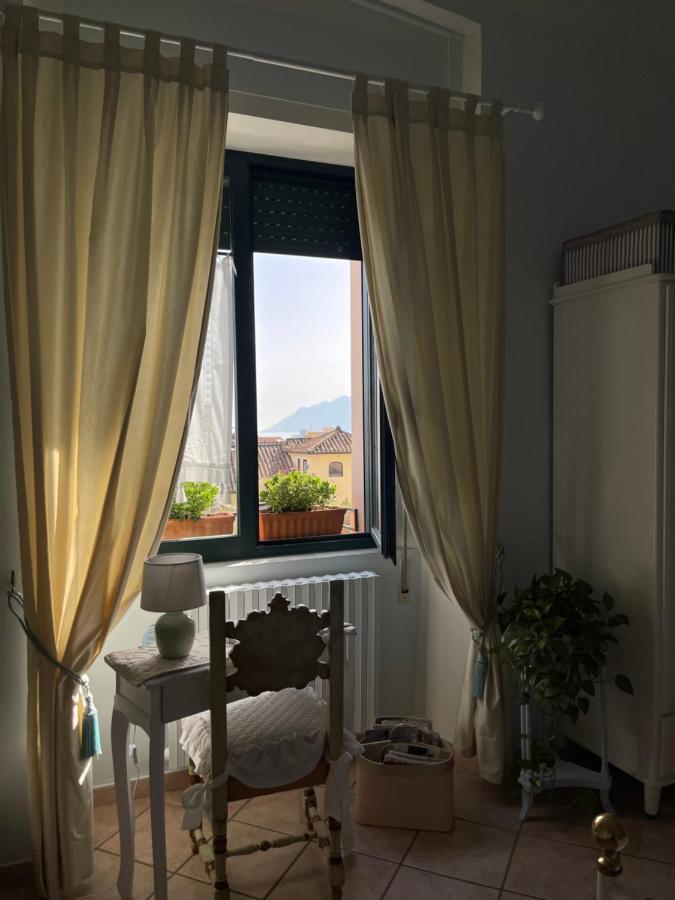 A Casa Di Stella Apartment Salerno Bagian luar foto