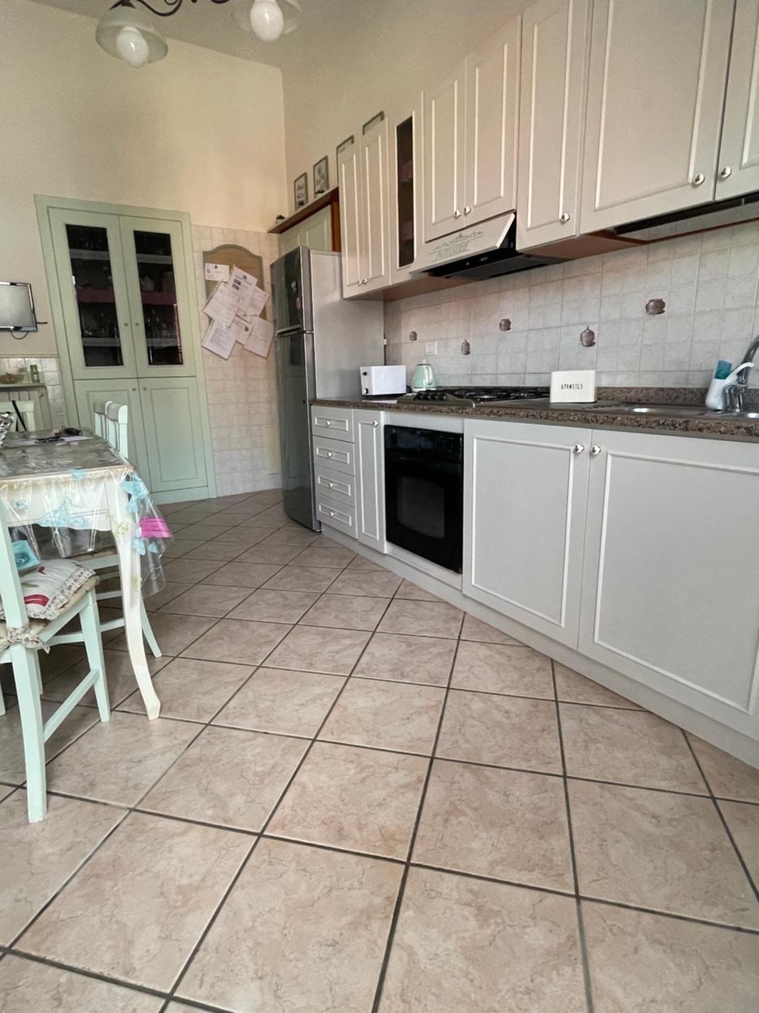 A Casa Di Stella Apartment Salerno Bagian luar foto
